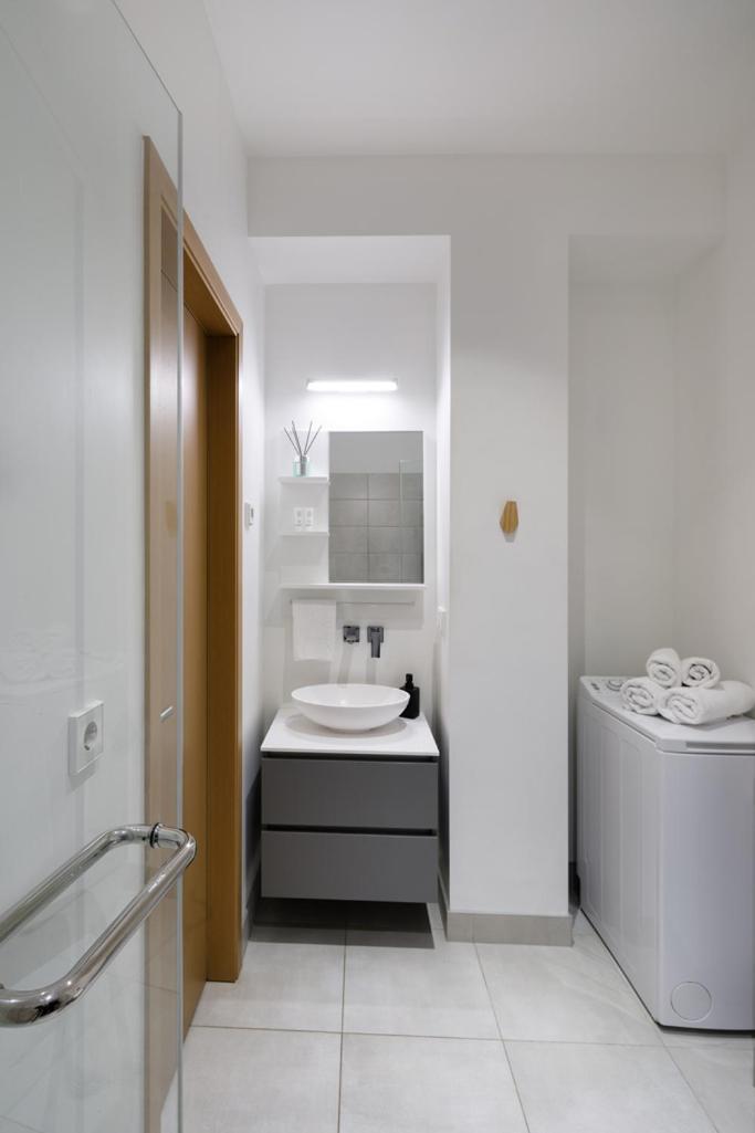 Kalnina Street Studio Apartment Riga Eksteriør billede